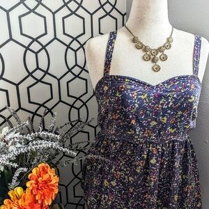 💙Pins & Needles Floral Navy Top💙